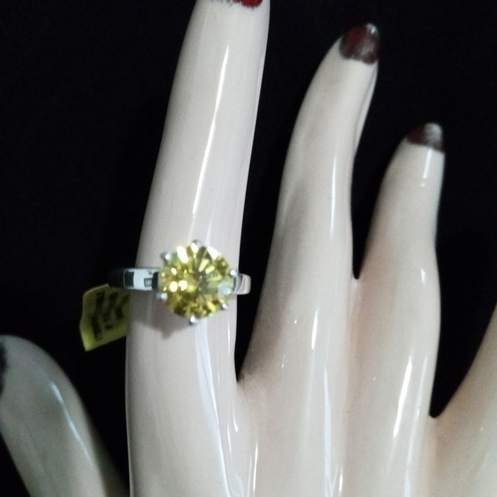 Sterling silver ring w/ stones